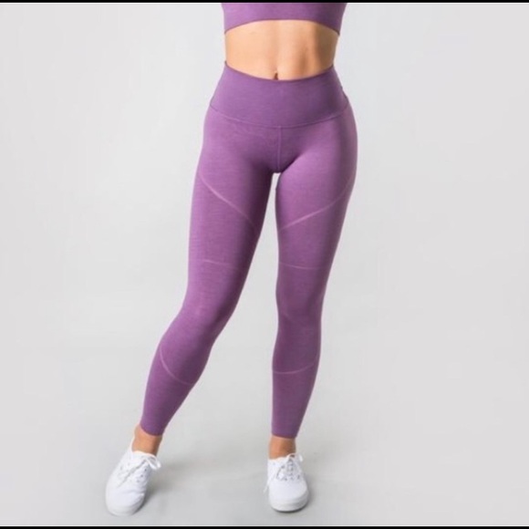 are alphalete leggings true to size